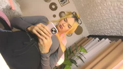 isabelliza princess online show from 03-20-26, 08:25