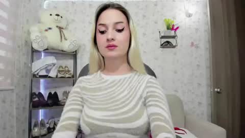 ISABELLA online show from 06-08-26, 08:20