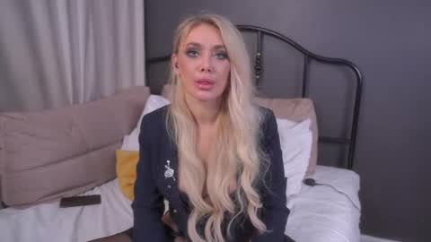 Snapshot of isadoradunkan chatting on 03-11-25, 12:33 isadoradunkan online show from 03-11-25, 12:33