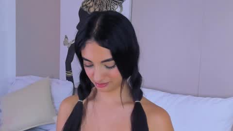 Isa Monroee  online show from 12-20-24, 04:53