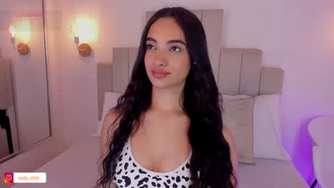 Isa Monroee  online show from 02-10-25, 10:30