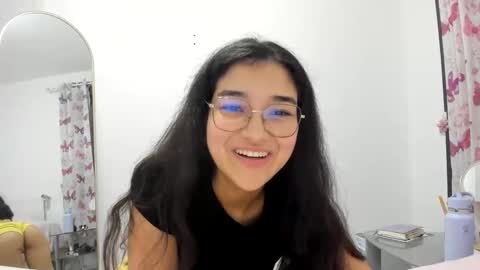 Isa Suarez online show from 03-19-26, 09:30