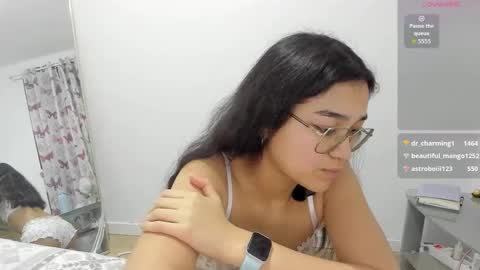 Snapshot of isasuarezzzz chatting on 04-15-26, 08:09 Isa Suarez online show from 04-15-26, 08:09