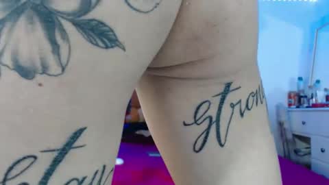 Snapshot of isaxxxth chatting on 12-27-24, 02:36 isaxxxth online show from 12-27-24, 02:36