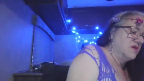 Iseestarz420 online show from 12-10-24, 08:49