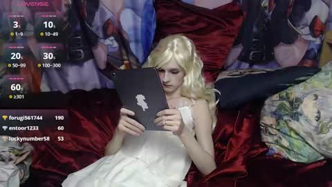 Snapshot of iselestias chatting on 09-16-25, 09:27 Sele online show from 09-16-25, 09:27