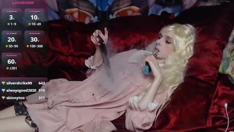 Snapshot of iselestias chatting on 09-23-25, 10:46 Sele online show from 09-23-25, 10:46