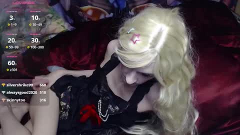 Snapshot of iselestias chatting on 09-24-25, 11:08 Sele online show from 09-24-25, 11:08