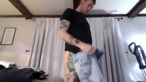 Snapshot of ishouldntbeonhereagain chatting on 05-23-26, 08:40 Daddy Master Master Daddy online show from 05-23-26, 08:40
