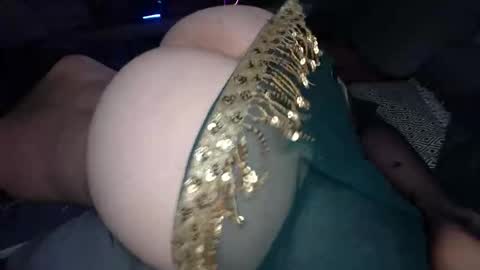 Snapshot of ishtarea chatting on 10-27-25, 12:58 ishtarea online show from 10-27-25, 12:58