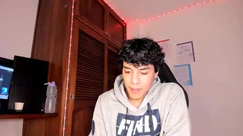 Isidro online show from 03-09-25, 04:16