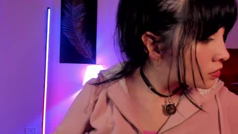 Snapshot of isis_diosa chatting on 03-30-26, 04:30 Ana Maria online show from 03-30-26, 04:30