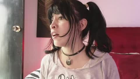 Snapshot of isis_diosa chatting on 05-03-26, 02:34 Ana Maria online show from 05-03-26, 02:34