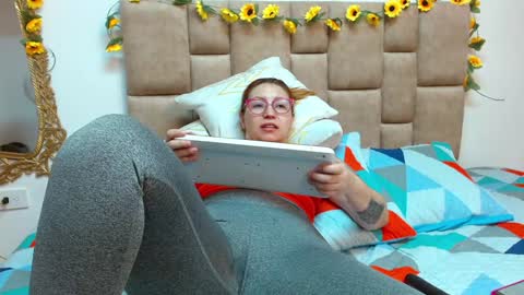 isisduzan online show from 12-09-24, 05:29