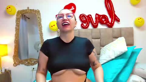 isisduzan online show from 02-21-25, 08:49