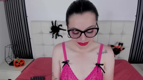 Snapshot of isisnoir chatting on 10-08-25, 07:11 Isis Noir online show from 10-08-25, 07:11