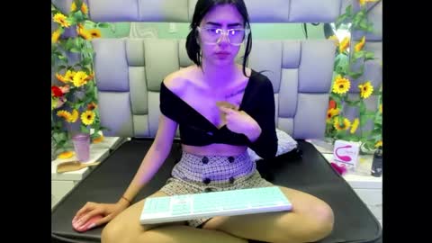 isisrousexx online show from 02-25-25, 06:14