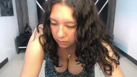 isla_ch online show from 07-14-26, 02:05