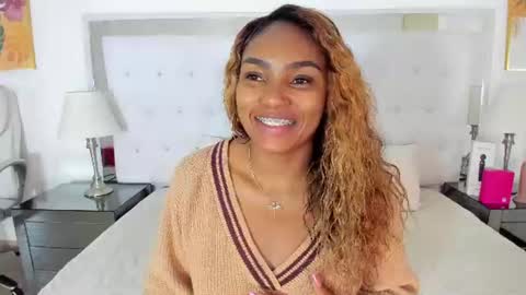 Vanessa online show from 06-19-26, 11:36