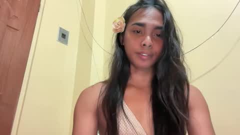 Snapshot of island_girlxxx chatting on 06-05-26, 01:23 Alona online show from 06-05-26, 01:23