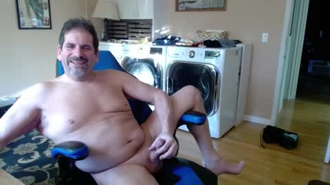 Snapshot of islandguy70 chatting on 12-26-24, 08:00 Jim online show from 12-26-24, 08:00