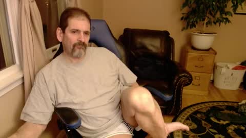 Snapshot of islandguy70 chatting on 02-28-25, 12:43 Jim online show from 02-28-25, 12:43