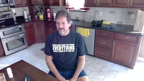 Snapshot of islandguy70 chatting on 10-04-25, 12:47 Jim online show from 10-04-25, 12:47