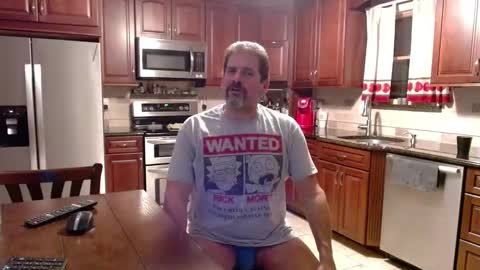 Snapshot of islandguy70 chatting on 10-22-25, 10:42 Jim online show from 10-22-25, 10:42