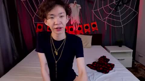 Snapshot of islendtakumi chatting on 10-30-25, 05:31 Takumi online show from 10-30-25, 05:31