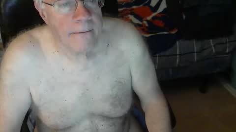 Snapshot of islesman22 chatting on 12-19-25, 10:44 islesman22 online show from 12-19-25, 10:44