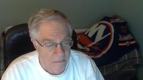 Snapshot of islesman22 chatting on 05-10-26, 01:55 islesman22 online show from 05-10-26, 01:55