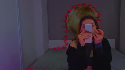 Emilia online show from 03-19-26, 06:28