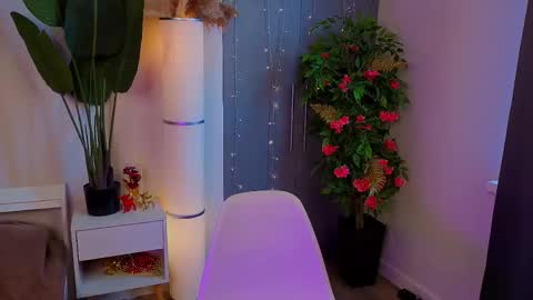 Emilia online show from 03-21-26, 08:19