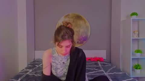 Emilia online show from 03-26-26, 06:30