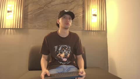 Snapshot of israel_gray chatting on 10-04-25, 12:14 Israel online show from 10-04-25, 12:14