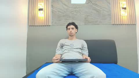 Snapshot of israel_gray chatting on 10-06-25, 07:22 Israel online show from 10-06-25, 07:22