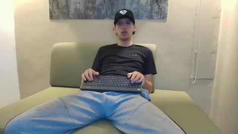 Snapshot of israel_gray chatting on 10-21-25, 07:47 Israel online show from 10-21-25, 07:47