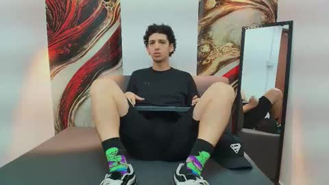 Snapshot of israel_gray chatting on 11-06-25, 07:26 Israel online show from 11-06-25, 07:26