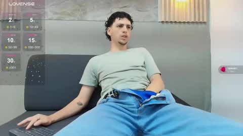 Snapshot of israel_gray chatting on 11-13-25, 12:59 Israel online show from 11-13-25, 12:59