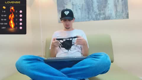 Snapshot of israel_gray chatting on 11-15-25, 12:45 Israel online show from 11-15-25, 12:45