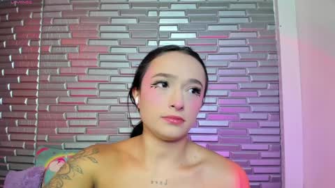 I S S A B E L A Igissaa ax    Xlittleissa  online show from 12-03-24, 02:05