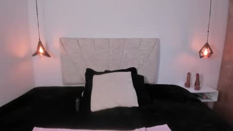 ISSA MILF online show from 04-23-26, 01:24