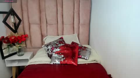ISSA MILF online show from 06-15-26, 01:57
