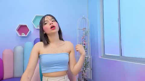 Issa Skinny online show from 10-19-25, 11:33