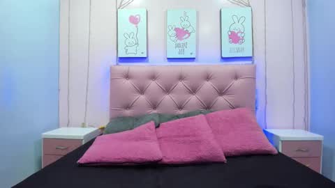 Issa  online show from 10-16-25, 03:18