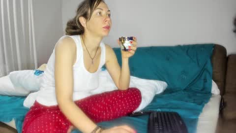 Issabelle online show from 02-13-25, 05:37