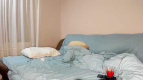 Issabelle online show from 10-12-25, 05:28