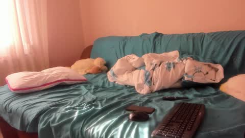 Issabelle online show from 11-01-25, 06:37