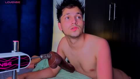 Snapshot of issac_james chatting on 04-14-26, 03:34 Issac online show from 04-14-26, 03:34