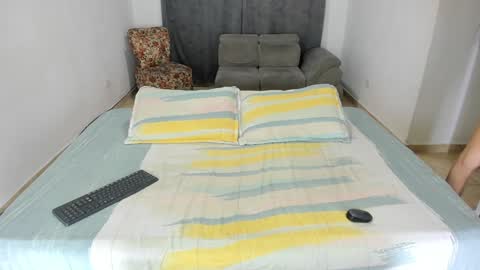 Isabella  online show from 02-06-25, 06:18